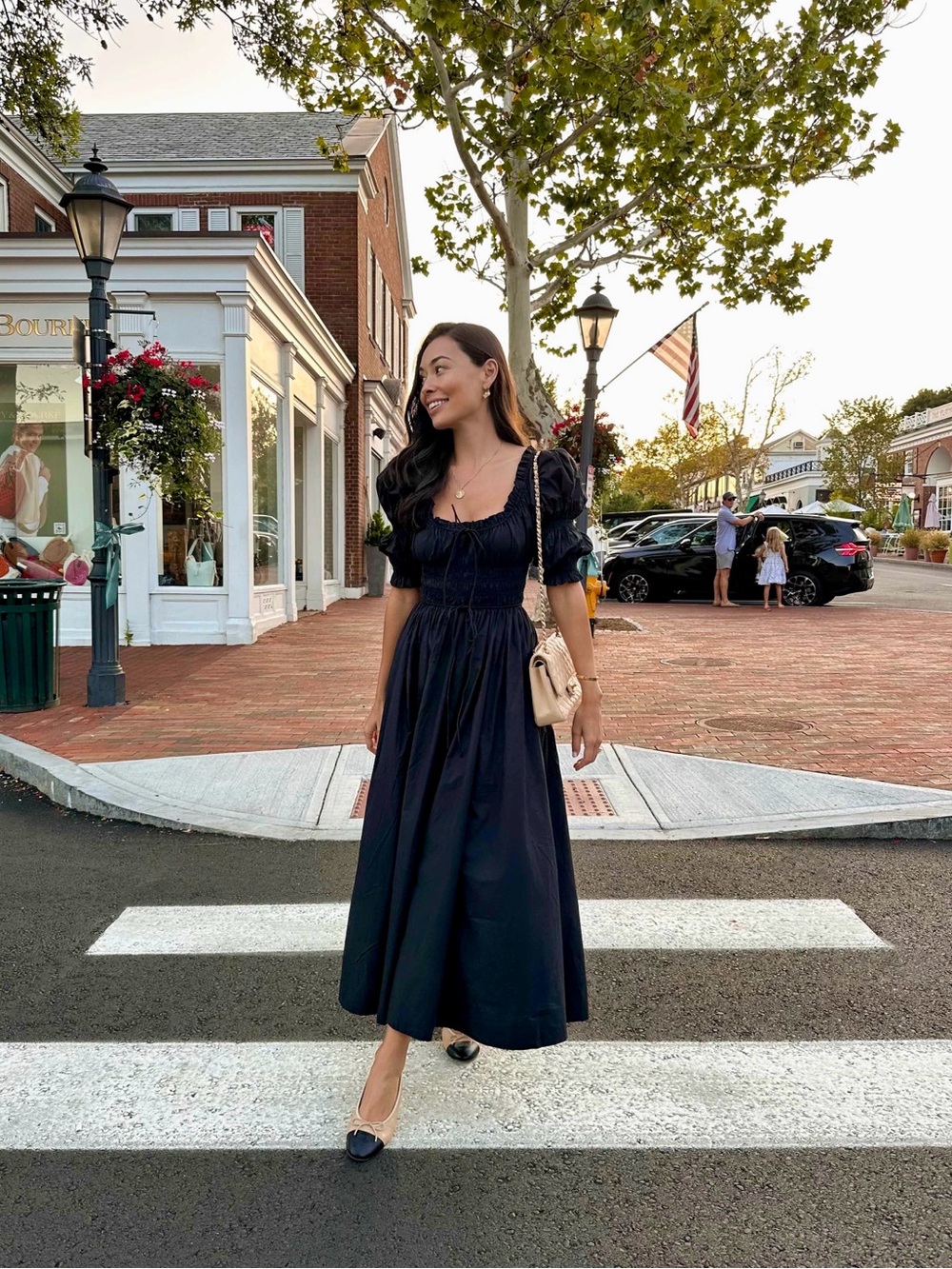 Doen Black Smocked Puff-Sleeve Midi Dress - Women